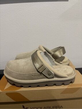 Koolaburra by UGG Tizzey Backstrap Suede Clogs in Desert Stone Sz 9
